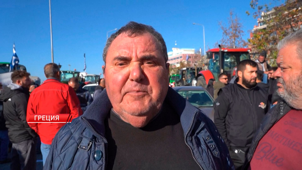 Сотни греческих фермеров заблокировали порт Салоники-6 Сотни греческих фермеров заблокировали порт Салоники-6