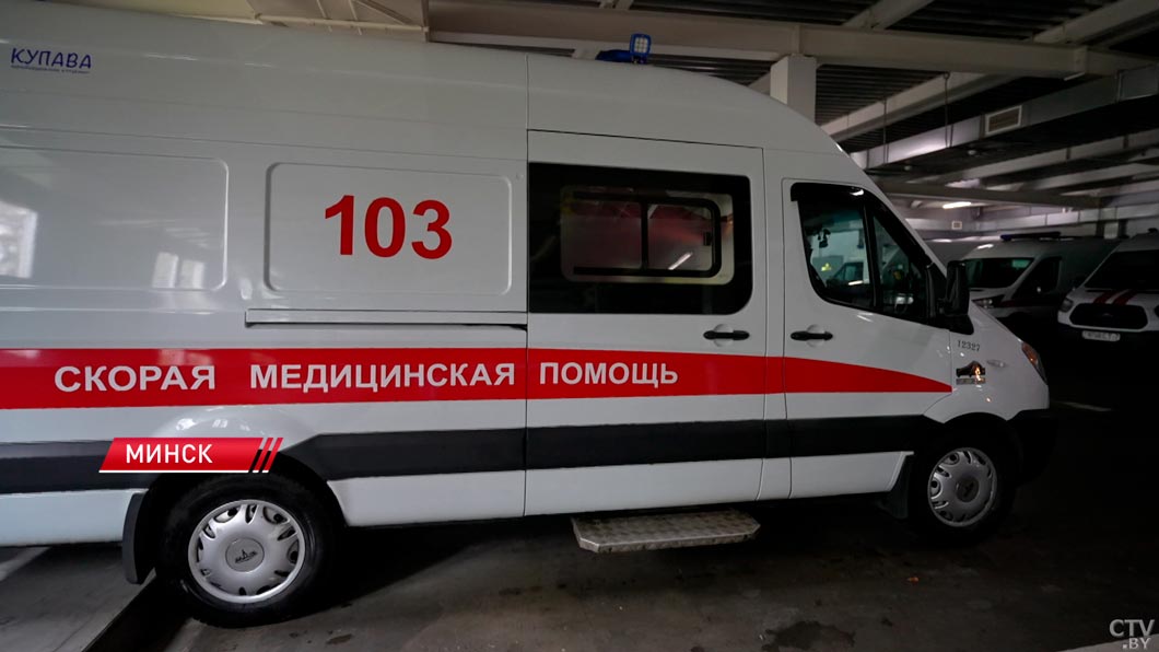 Как будет работать общественный транспорт и медучреждения в новогодние праздники? Рассказываем-8