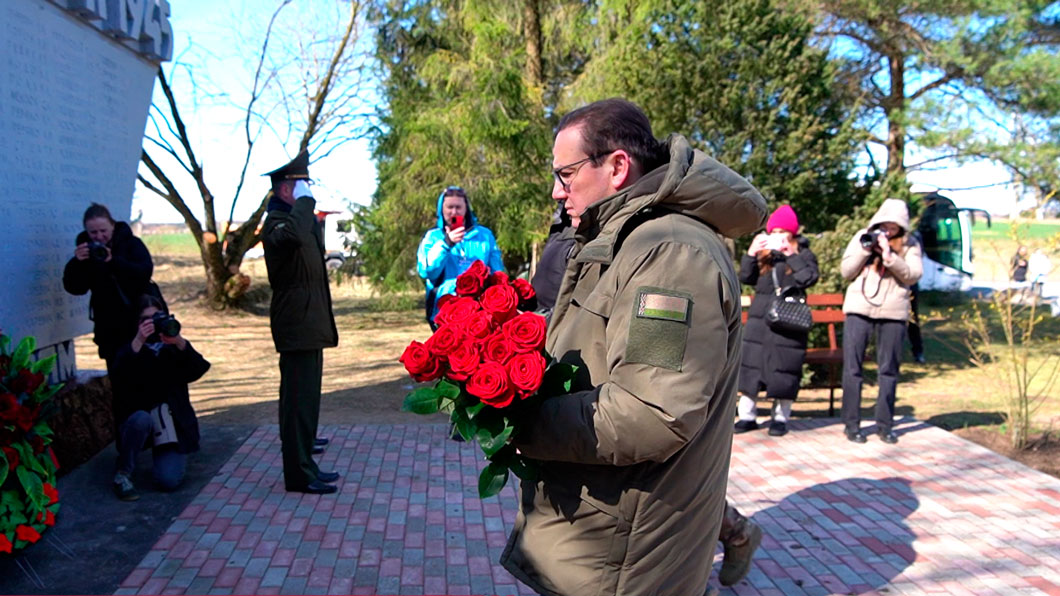 Перцов: белорусы с особым трепетом относятся к каждому воинскому захоронению и обелиску