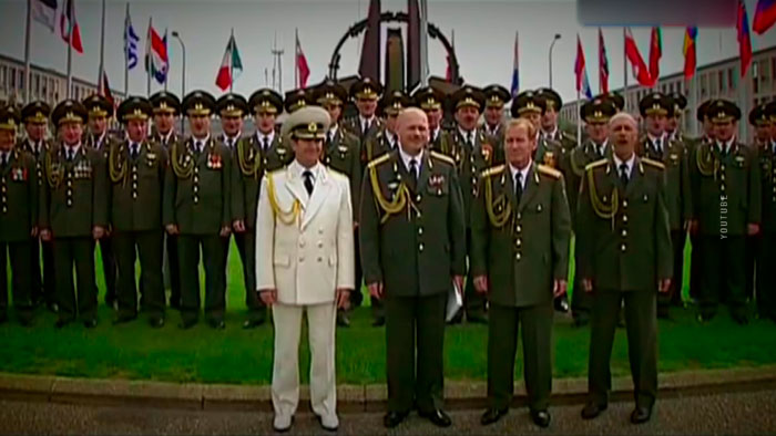 В 2007-м песню «Священная война» исполнили в штаб-квартире НАТО