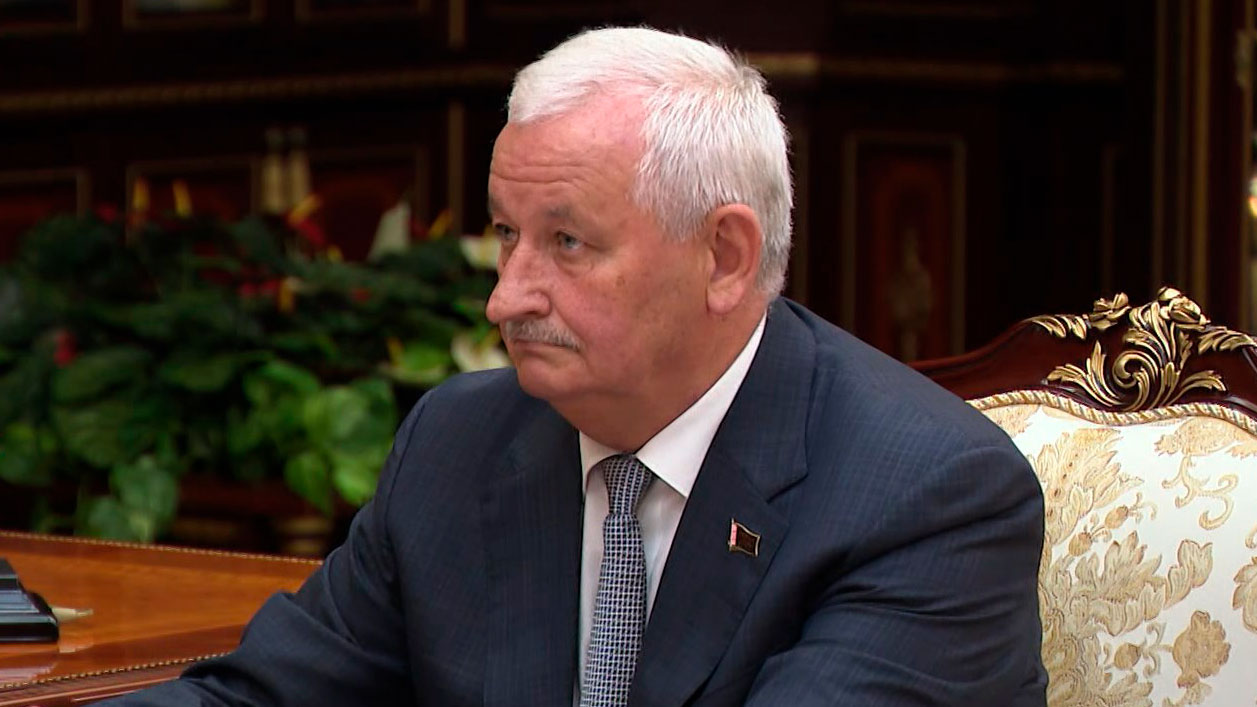 Пархомчик – Лукашенко: «Чувствуем, что зарплата к 2030 году будет в пределах 4600»