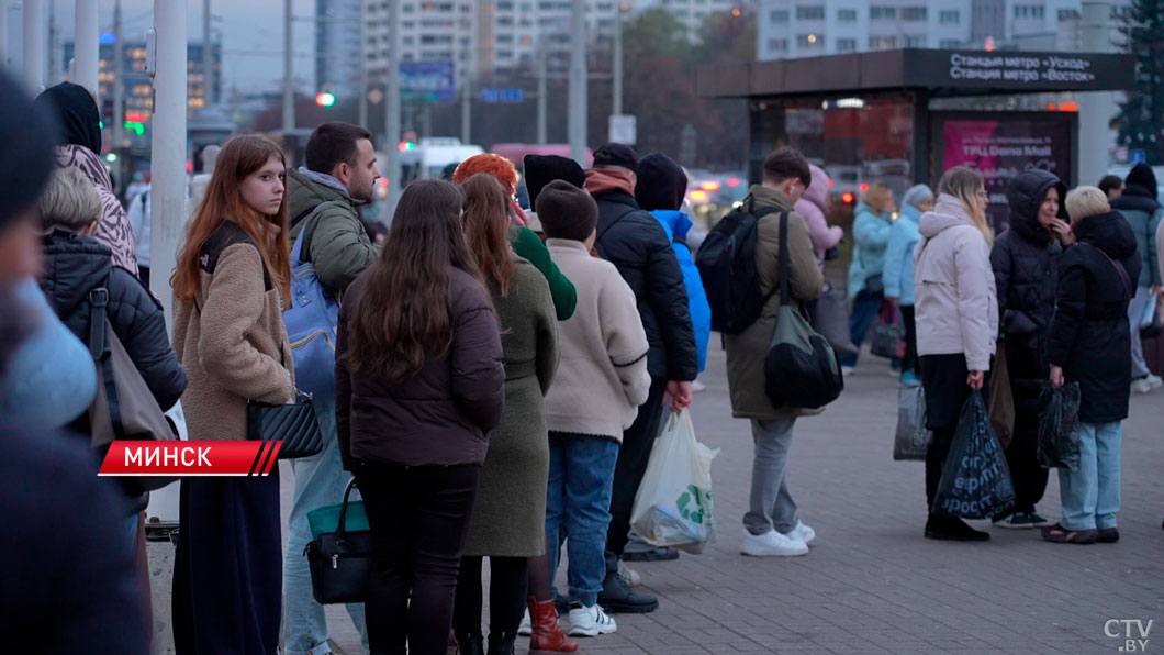 Как селёдки в банке – белорусы жалуются на ситуацию с маршрутками. Что происходит?-4