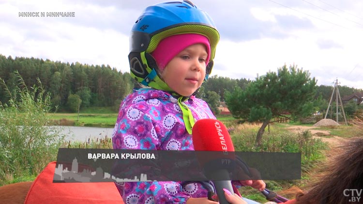 Лечат и поднимают настроение. В чём ещё польза дельфинотерапии и иппотерапии?-19