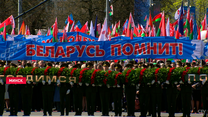 Сразу ноты отложили на полку. Почему советский народ мог остаться без «Дня Победы»?-22