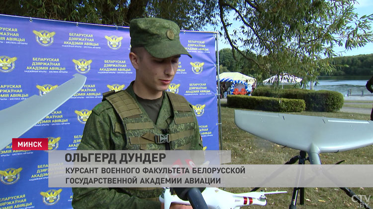 Залезть в танк и примерить бронежилет. День танкиста празднуют в Минске-4