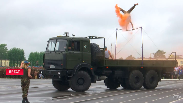 Готовятся с бойцами ЧВК «Вагнер». Военное мастерство показали военнослужащие Брестской десантно-штурмовой бригады-1