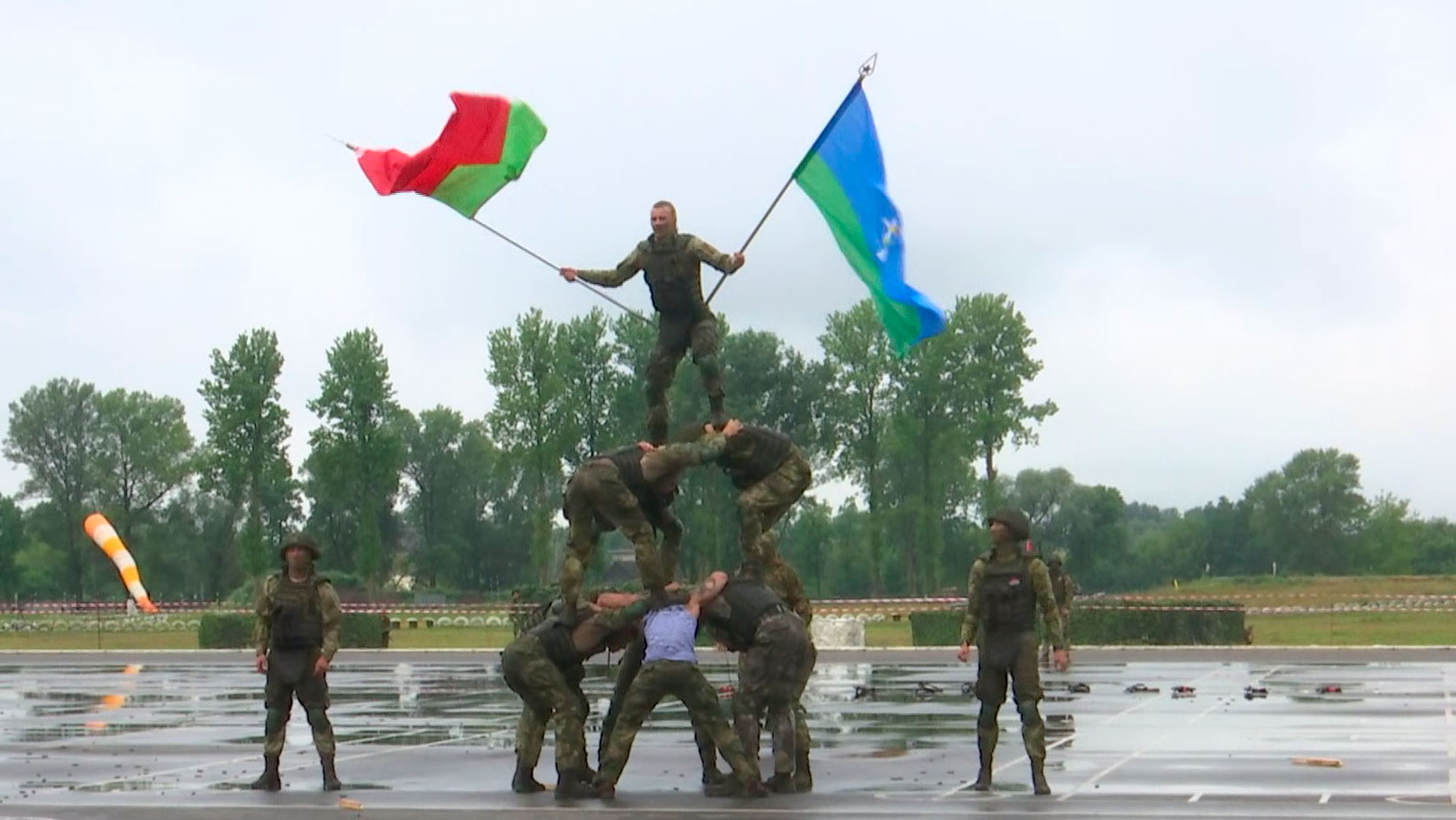 Готовятся с бойцами ЧВК «Вагнер». Военное мастерство показали военнослужащие Брестской десантно-штурмовой бригады