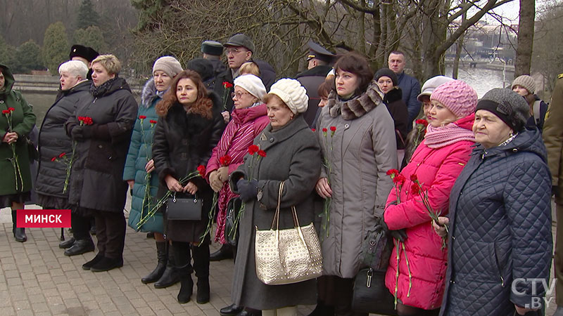 Караев о погибших во время службы милиционерах: «Мы должны помнить, что совершили наши товарищи»-17