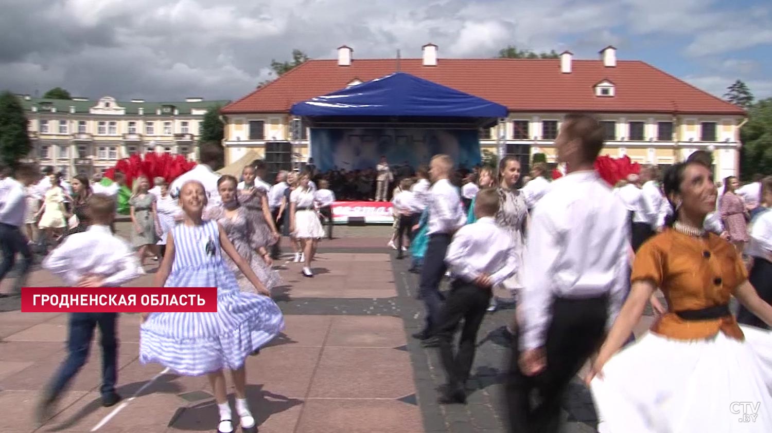 Пламя Победы в Витебске, гастрофестплощадка в Гродно и дефиле оркестра в Минской области. Яркие моменты Дня Независимости в регионах Беларуси-17