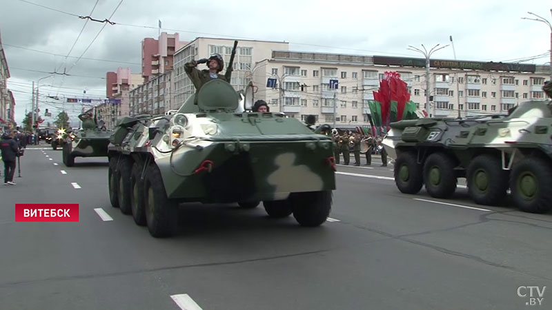 Зажжение огня у памятного знака «Орден Победы» и торжественный парад войск и техники: в Витебске празднуют  День Независимости-7