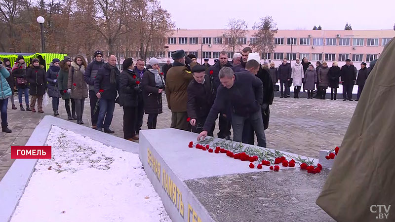 В Гомеле проходят торжества по случаю 75-й годовщины освобождения от немецко-фашистских захватчиков -7