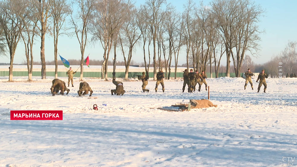 В 5-й отдельной бригаде специального назначения в Марьиной Горке прошёл день открытых дверей. Что показали школьникам?-4