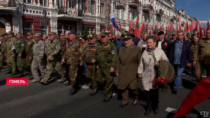 В Гомеле создали живой коридор для парадного шествия-1