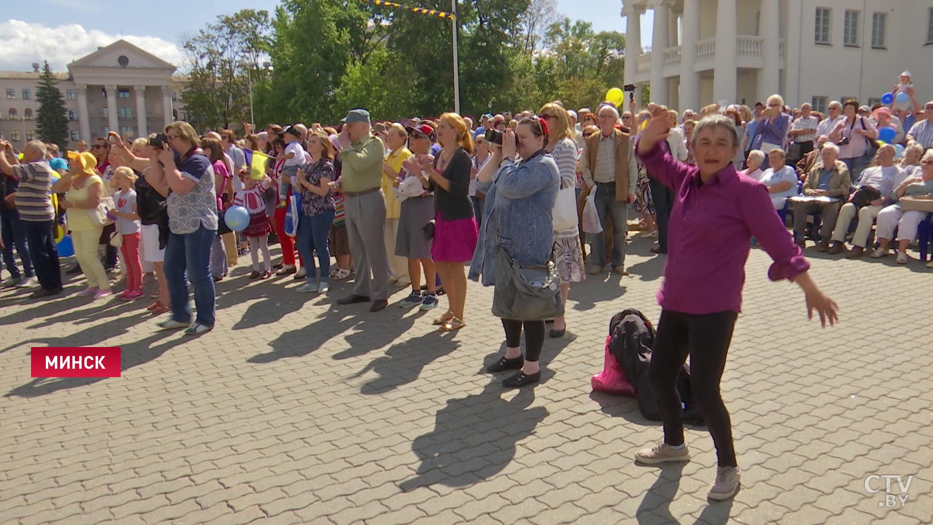 Блины-бендерики, рушники и гопак: в Верхнем городе проходит День украинской культуры-16