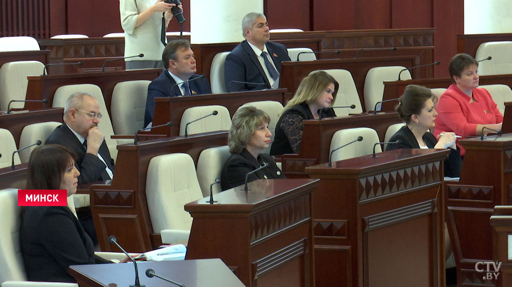 Депутаты приняли в первом чтении и законопроект о СЭЗ. Какие именно полномочия перейдут от Президента правительству?-1 Депутаты приняли в первом чтении и законопроект о СЭЗ. Какие именно полномочия перейдут от Президента правительству?-1