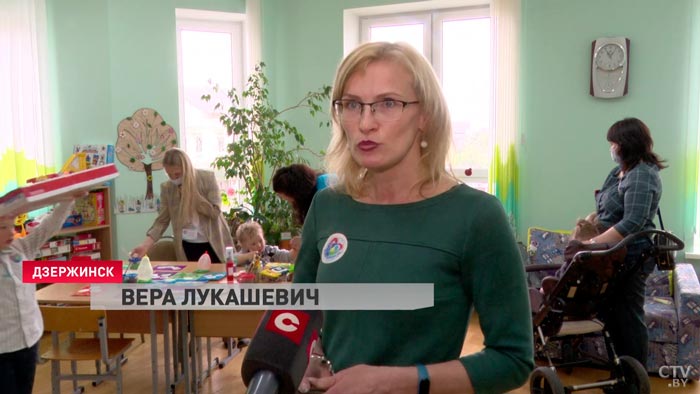 «Чтобы они никогда не опускали руки». В Дзержинске обсудили, как помочь семьям с детьми с ограниченными возможностями-7