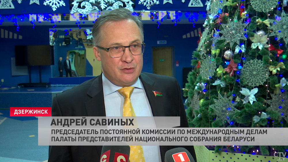 «Повысить эффективность нашей политической системы». Андрей Савиных на обсуждении проекта Конституции в Дзержинске-4