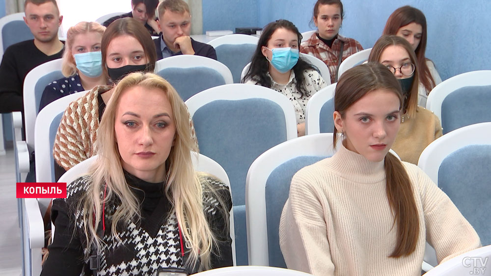«Важно, что для каждого человека сохраняются социальные гарантии». В Копыле обсудили проект Конституции -1