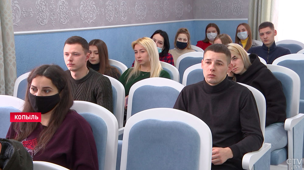 «Важно, что для каждого человека сохраняются социальные гарантии». В Копыле обсудили проект Конституции -10
