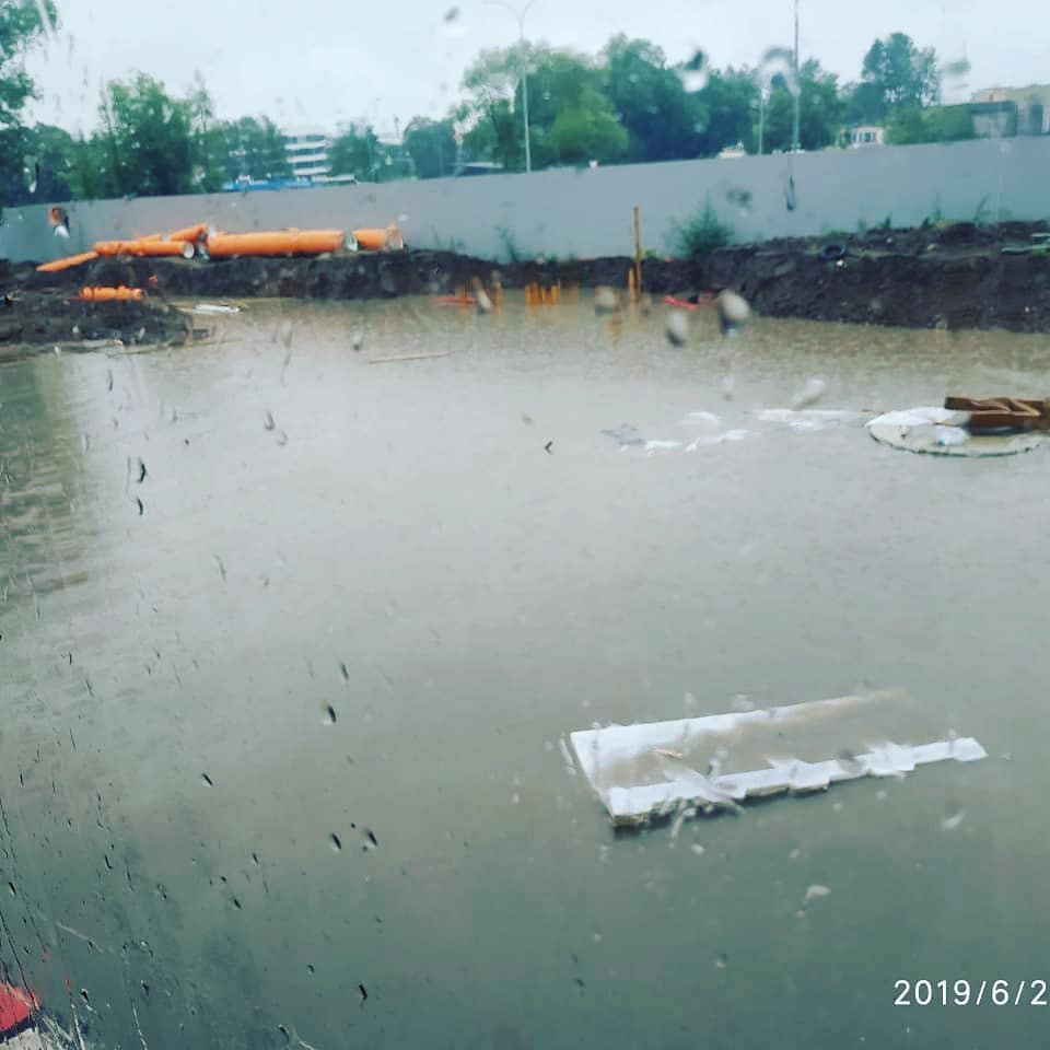 Воды по пояс. Затопление улиц в районе аэропорта Шереметьево в 11 фотографиях-7