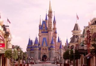 Disney сократит 28 тысяч сотрудников из-за пандемии коронавируса