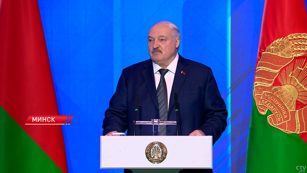 Лукашенко: если американцы не хотят, чтобы мы использовали их доллар, то надо создавать альтернативную валюту-6