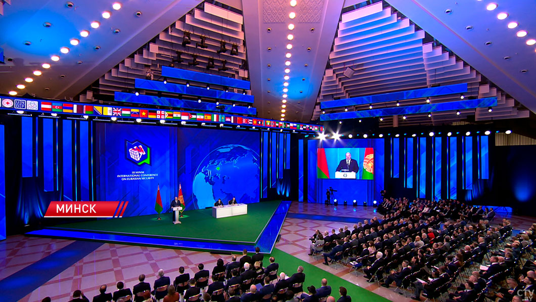 Лукашенко: если американцы не хотят, чтобы мы использовали их доллар, то надо создавать альтернативную валюту-2