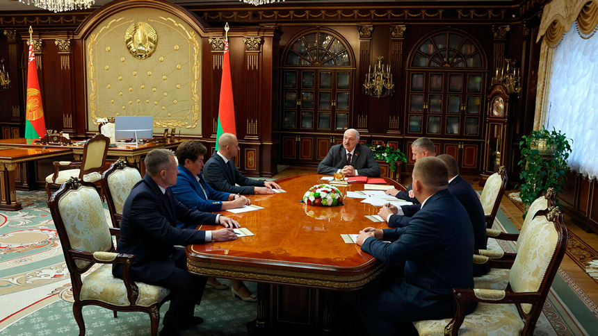 Лукашенко: в Шкловском районе создано все для того, чтобы работать Лукашенко: в Шкловском районе создано все для того, чтобы работать