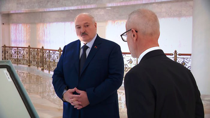 Лукашенко: ваш результат мы должны руками пощупать. Белорусские полярники готовятся к новой экспедиции