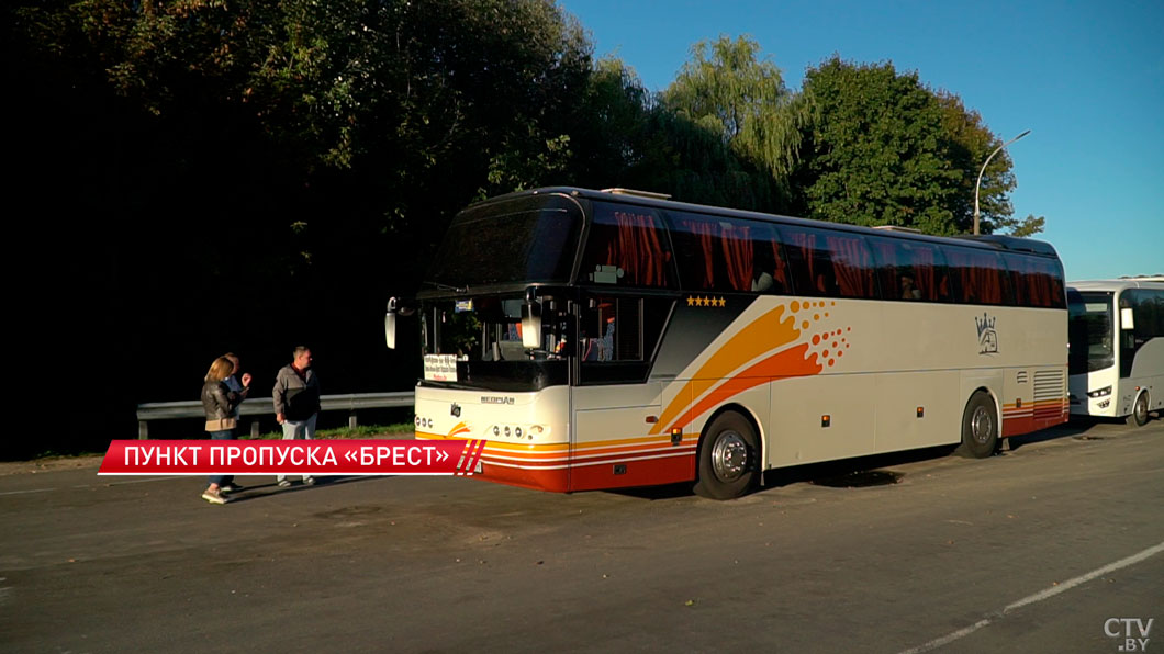 В очереди уже порядка 20 автобусов – что происходит на границе с Польшей перед открытием перехода-4
