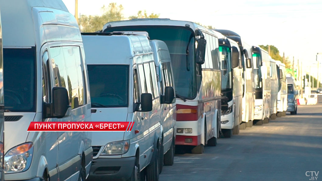 В очереди уже порядка 20 автобусов – что происходит на границе с Польшей перед открытием перехода-8