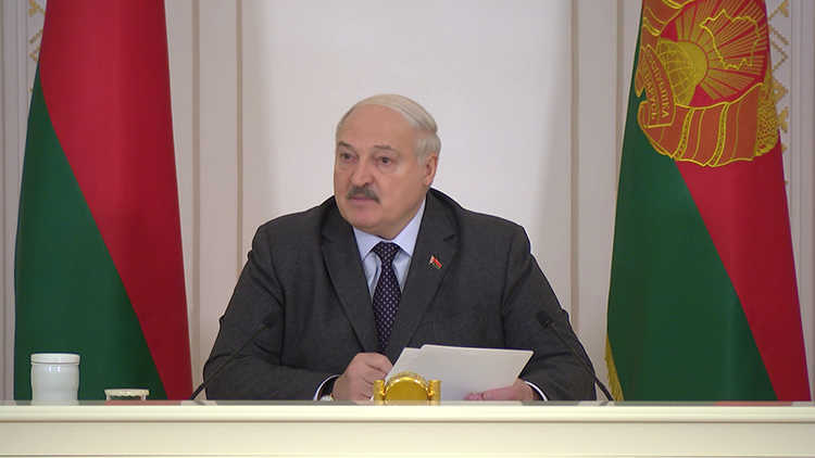 Лукашенко обозначил вопросы к актуализированной программе пятилетки 2026-2030