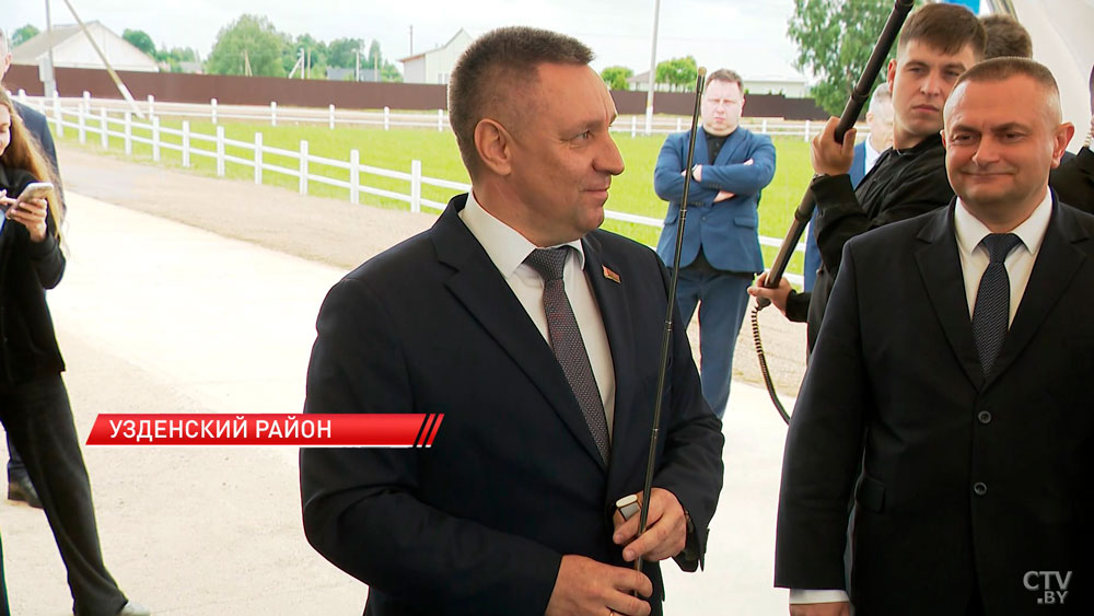 Генетика в АПК – коровы как с картинки? Лукашенко показали передовое хозяйство в окрестностях Минска-14 Генетика в АПК – коровы как с картинки? Лукашенко показали передовое хозяйство в окрестностях Минска-14