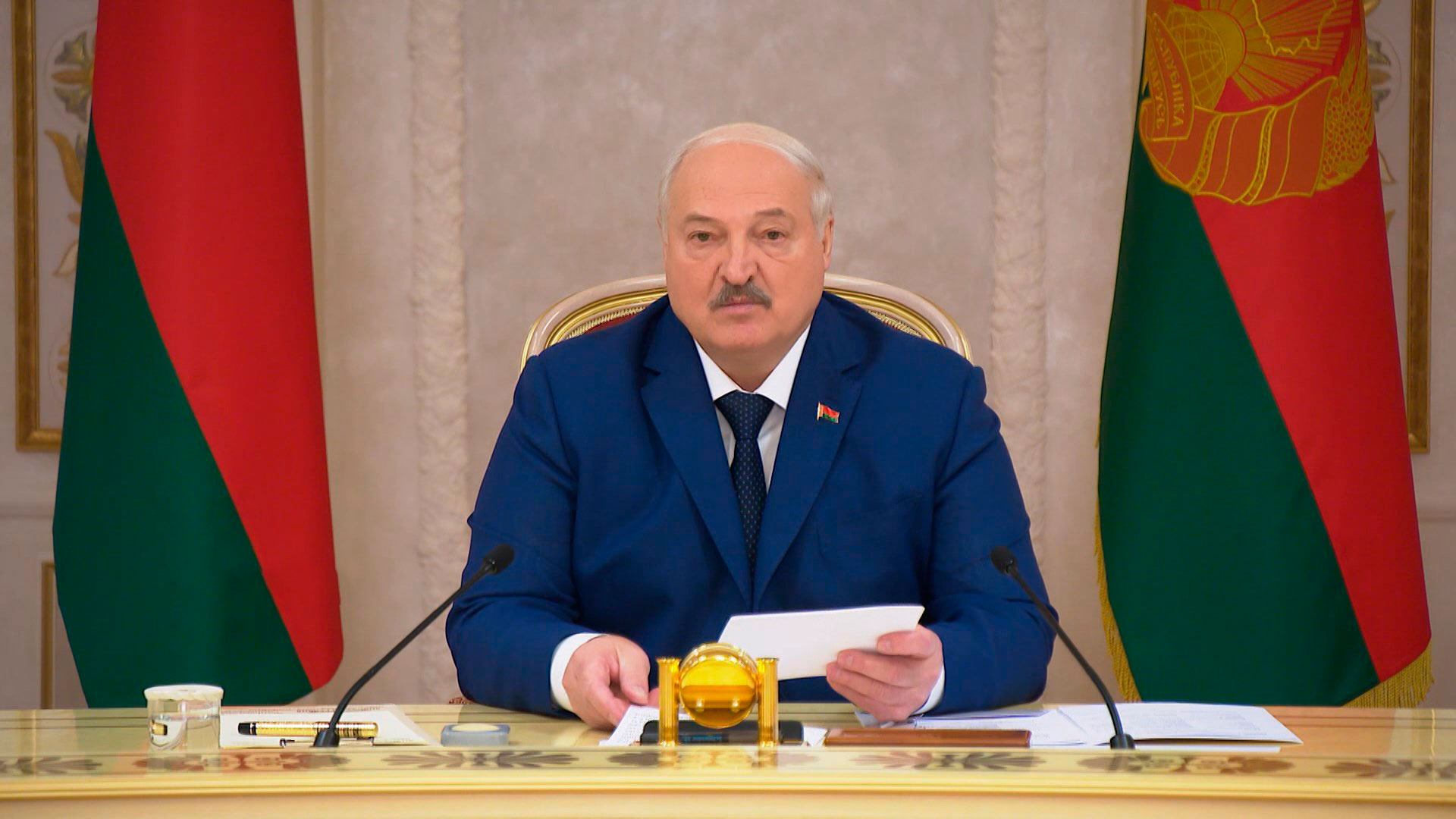 «Будем делиться опытом». Лукашенко провёл встречу с главой Мордовии