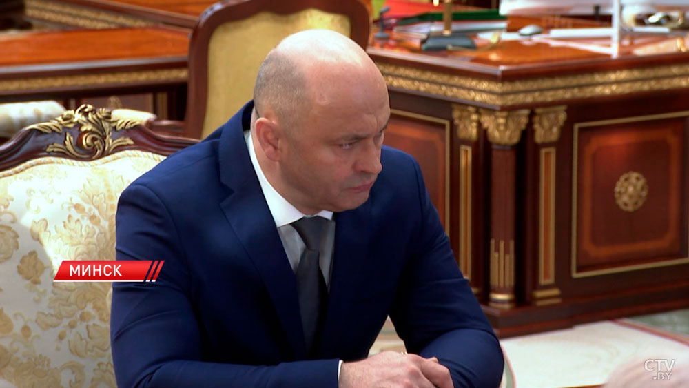 Лукашенко: председатель райисполкома должен под рукой иметь всё – от строительства до производства-2