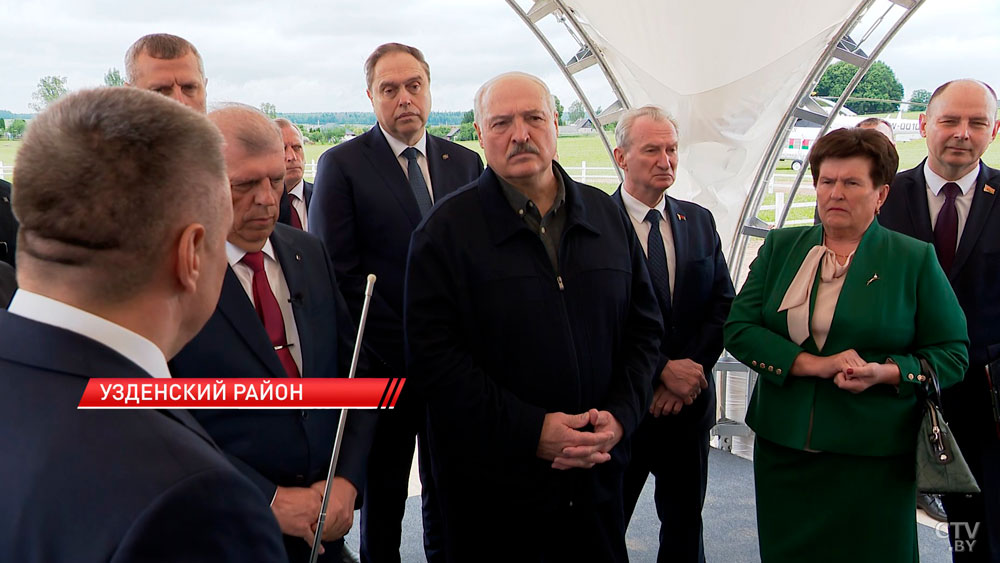 Генетика в АПК – коровы как с картинки? Лукашенко показали передовое хозяйство в окрестностях Минска-12 Генетика в АПК – коровы как с картинки? Лукашенко показали передовое хозяйство в окрестностях Минска-12