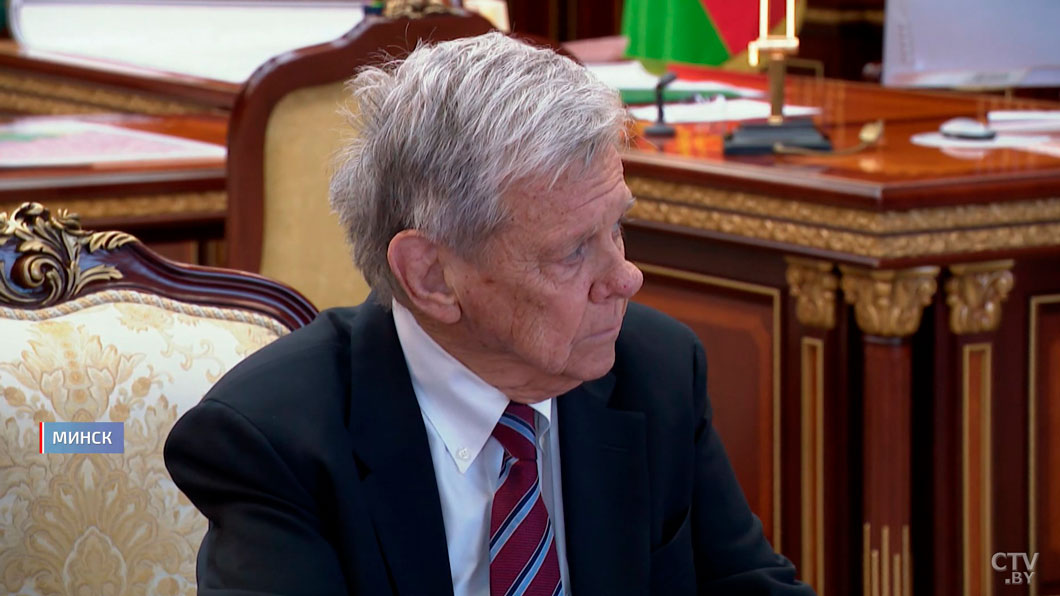 Почему Белый дом меняет отношение к Минску и будет ли встреча Лукашенко и Трампа? Собрали главное-6