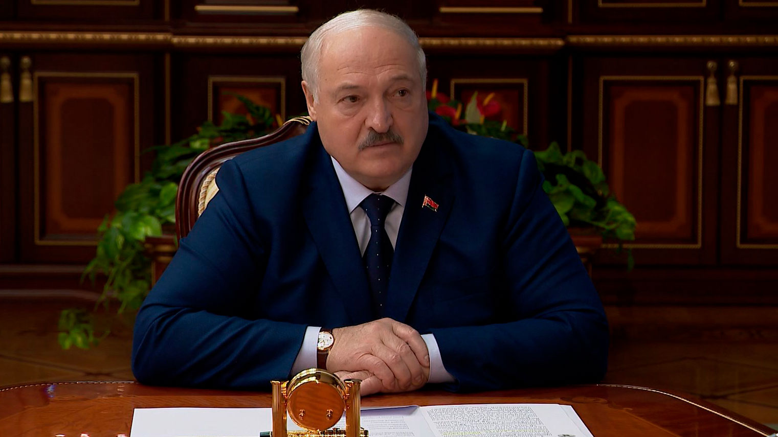 «Знаний маловато, надо ещё и удача». Лукашенко дал совет абитуриентам и их родителям