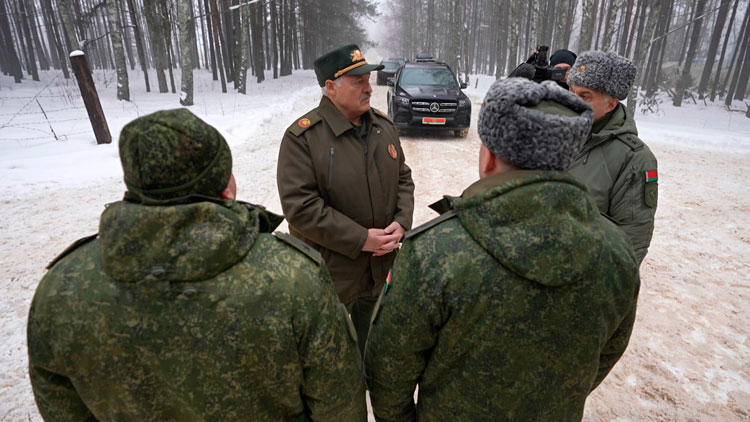 Армия способна воевать: Президенту доложили, как проходит первый этап внезапной проверки ВС Армия способна воевать: Президенту доложили, как проходит первый этап внезапной проверки ВС