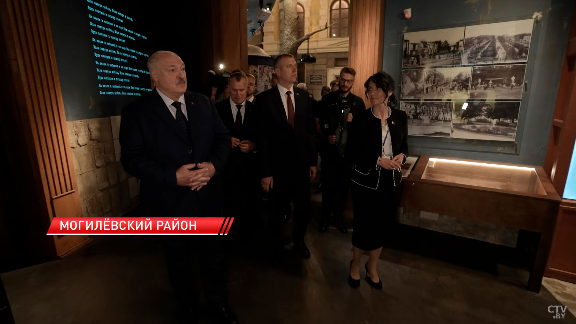 Президенту провели экскурсию по новому музею на «Буйничском поле»-11