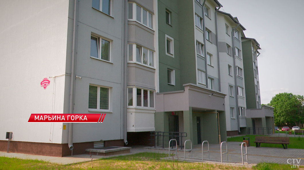 Сотрудники СК в Марьиной Горке получили ключи от новых квартир – сколько домов построят в Минской области в 2025-м?-8