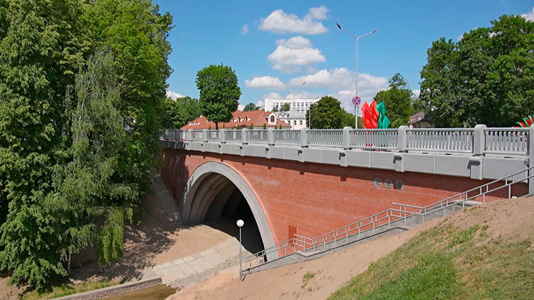 Работы шли без выходных – в центре Гродно после реконструкции открыли мост