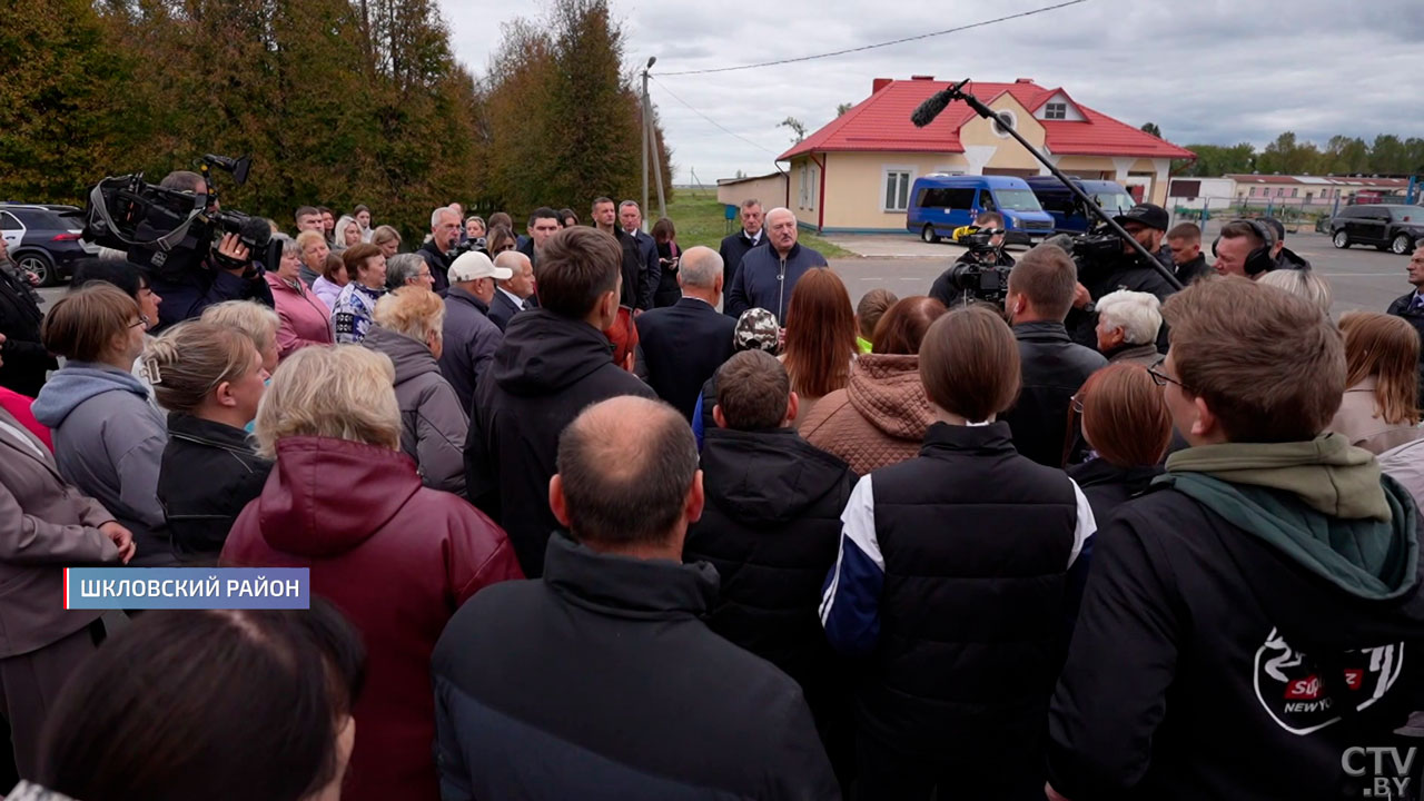«Не наведём порядок – голодными будем ходить!» Главное из поездки Лукашенко в Шкловский район-8
