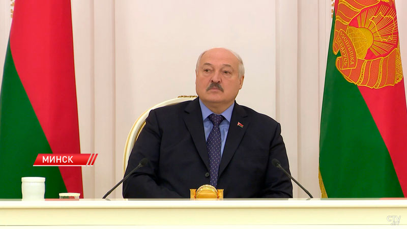 Лукашенко: председатели исполкомов, образно говоря, президенты на своей территории-4 Лукашенко: председатели исполкомов, образно говоря, президенты на своей территории-4