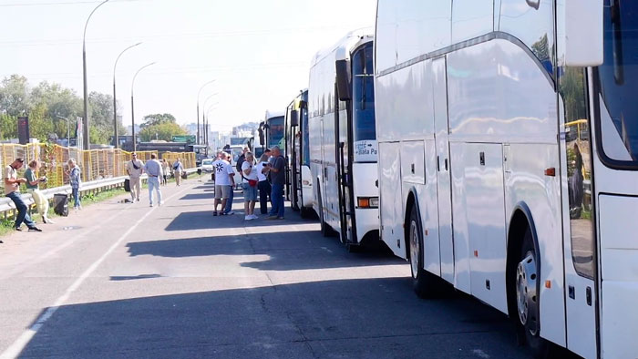 Более 1,5 тысячи автомобилей ожидают очереди на въезд в пункте пропуска «Брест»
