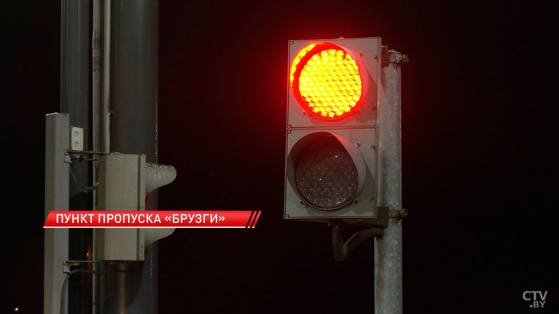 Очередь по обе стороны: Беларусь и Польша открыли КПП на границе. Вот как это было-20