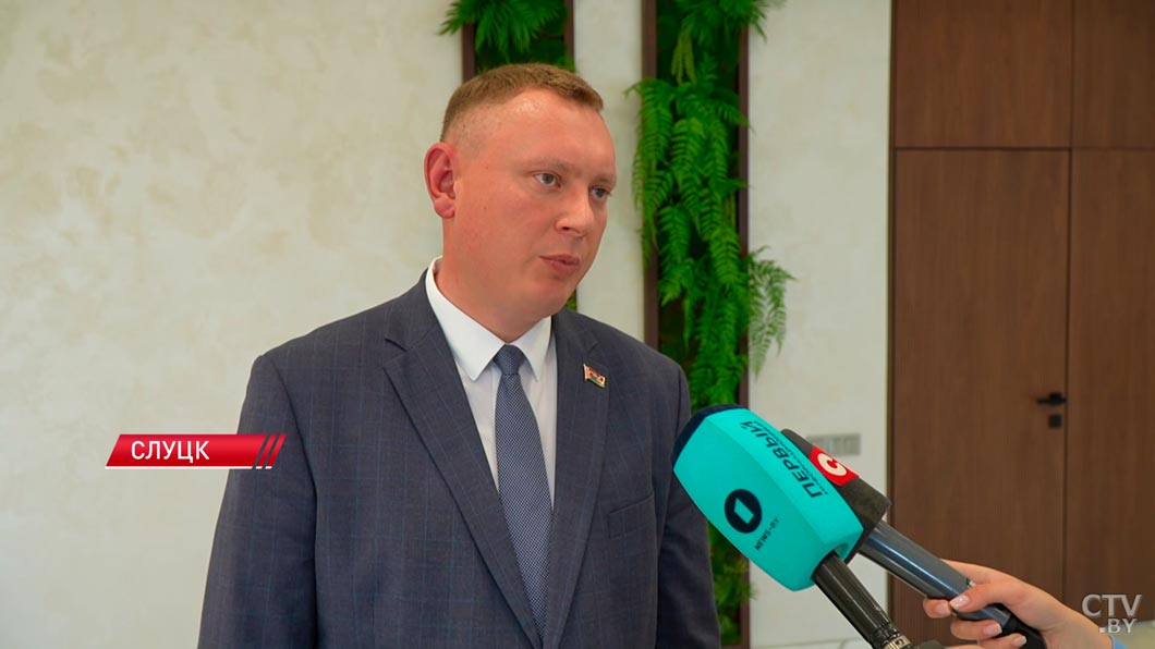 Турчин посетил предприятия молочного и мясного производств Слуцка-2