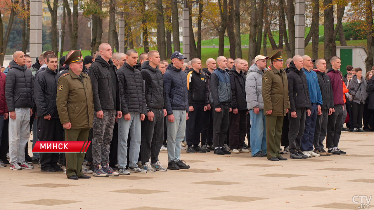 Сезон осеннего призыва – свыше 100 новобранцев из Минска отправились в воинские части-2