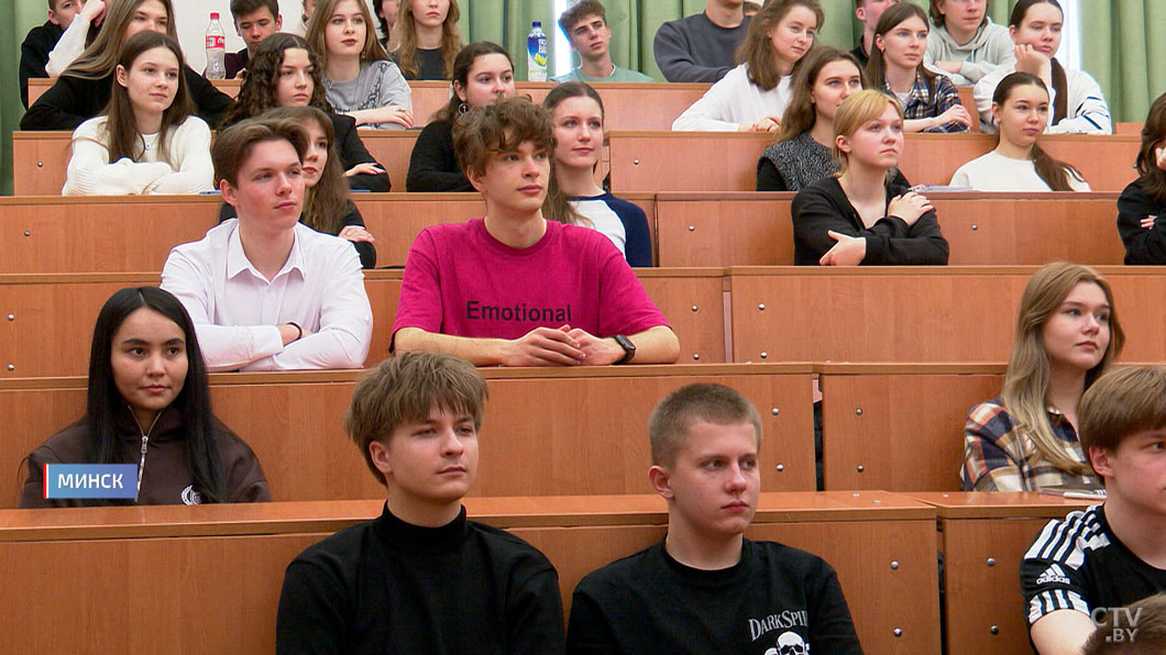 Вступительная кампания – 2026. Какие специальности в топе и что нового предлагают будущим студентам?-24
