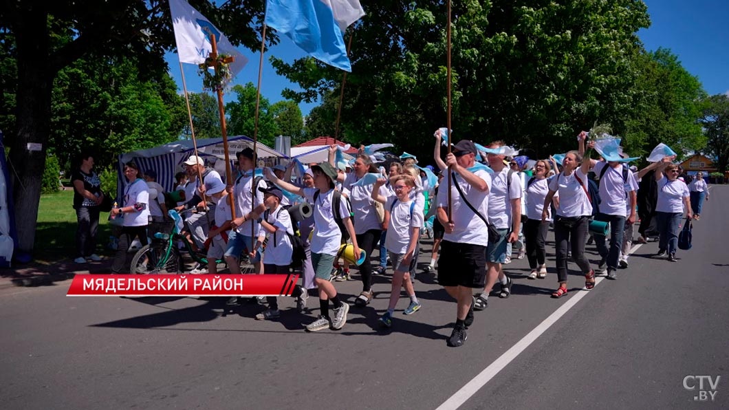 Девять дней шли ради цели! Десятки тысяч верующих прибыли в Будслав, чтобы поклониться святыне -2